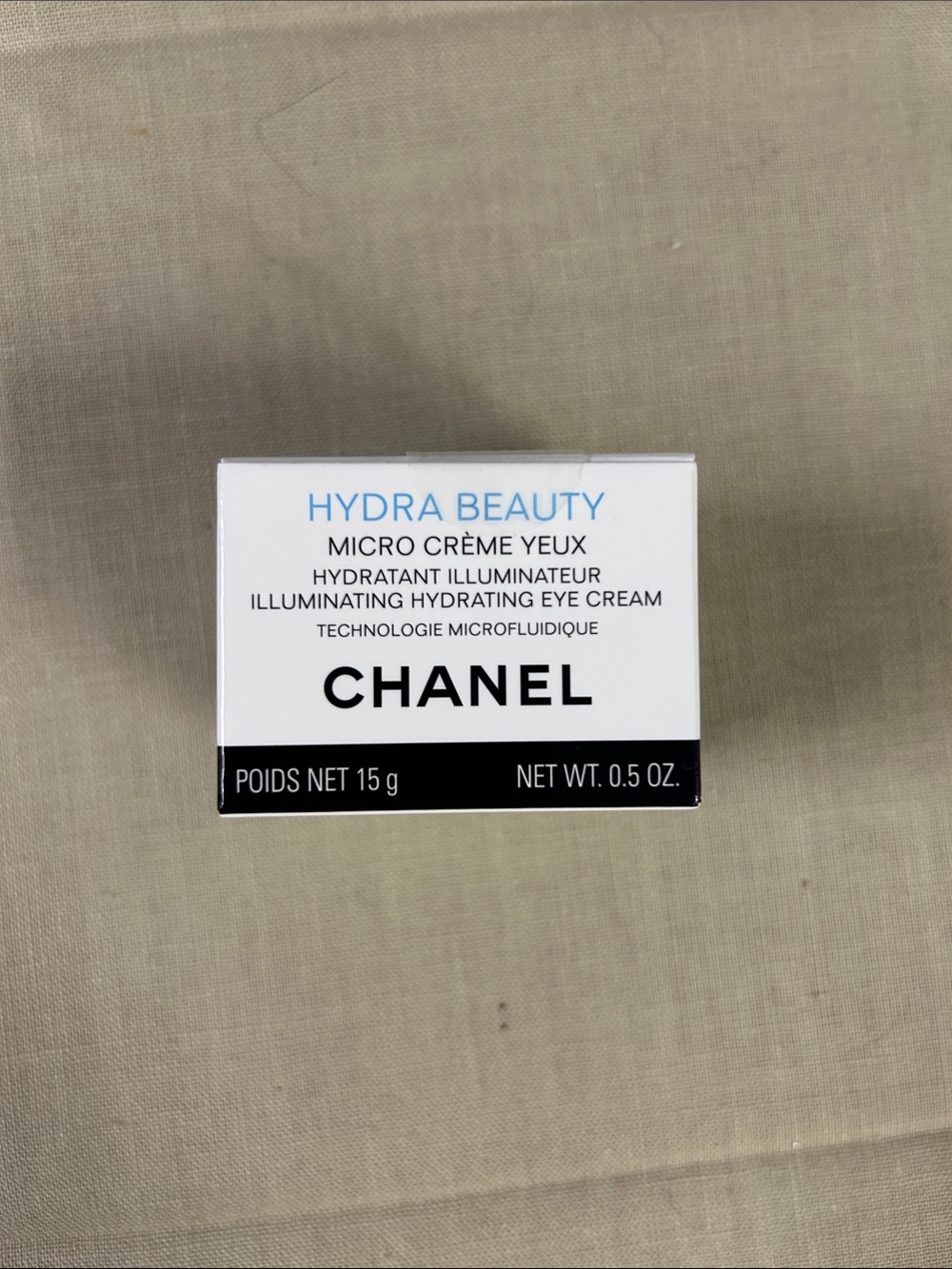 CHANEL Hydra Beauty Illuminating Hydrating Eye Cream - White and Black